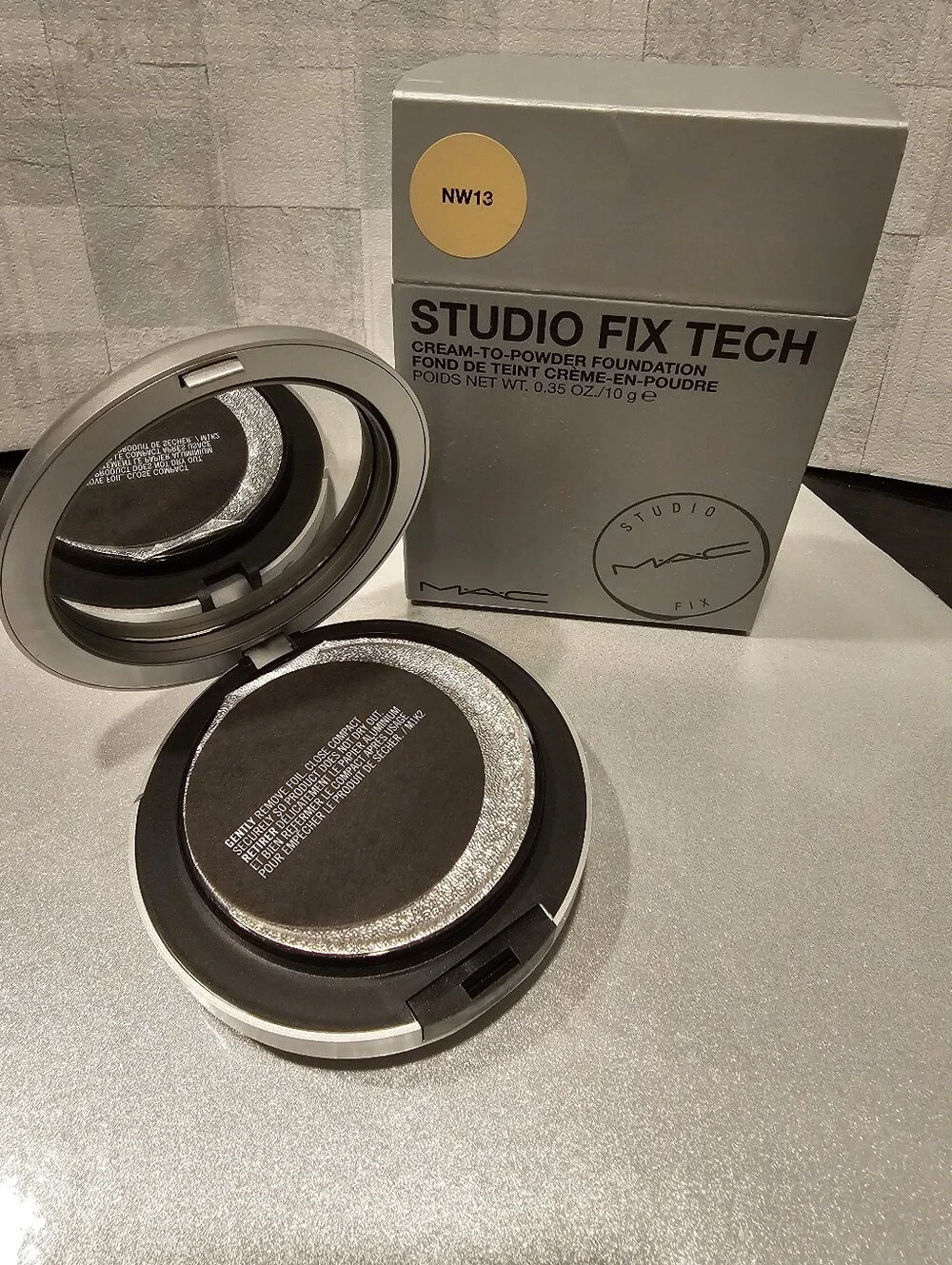 NC16/NW13/NW22 Mac Studio Fix Tech Cream To Powder Foundation NIB